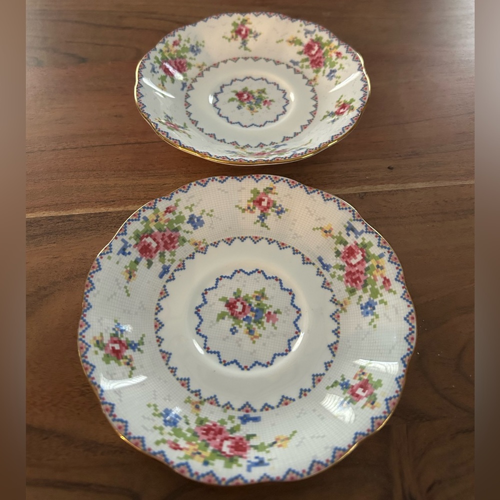 2/$30⚡️- HOME | Royal Albert Bone China England set of 2 Petit Point saucers
